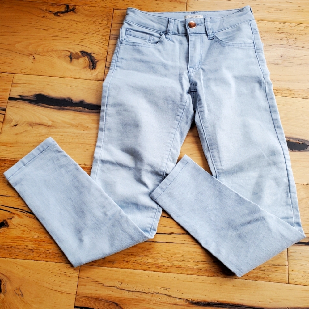 Forever 21 size 24 skinny jeans